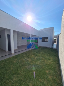 CASA NA ENTRADA DA VILA A COM 1 SUÍTE...
